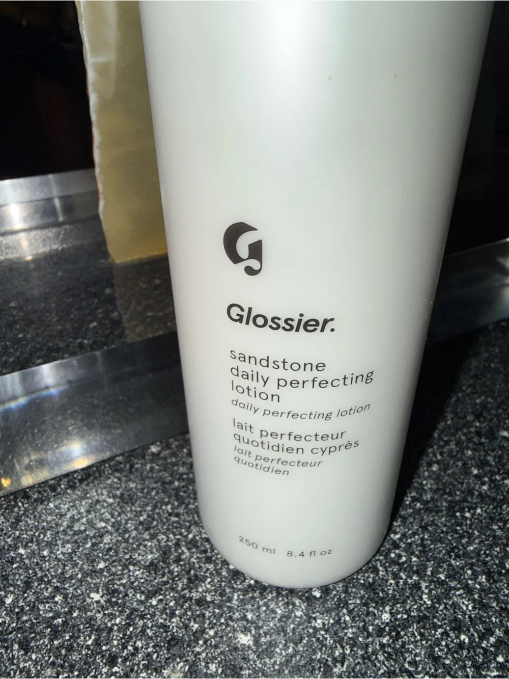 NWT Glossier Sandstone Daily Perfecting Lotion - White with Mint Pump